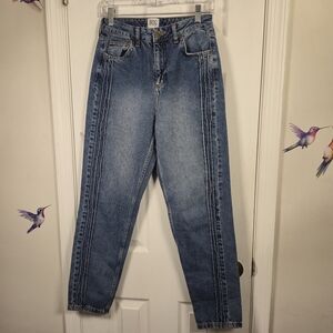 BDG Urban Outfitters High Rise Mom Pleated Jeans W28 Front Seam 100% Cotton